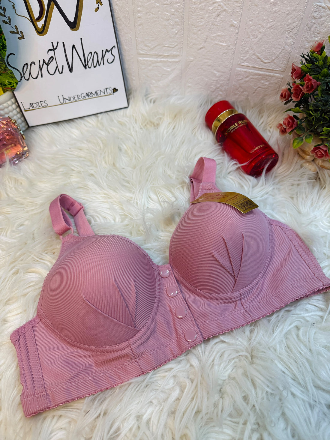 Comfortable Ribbed Front-Closure Everyday Bra